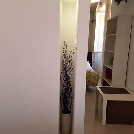Paola *